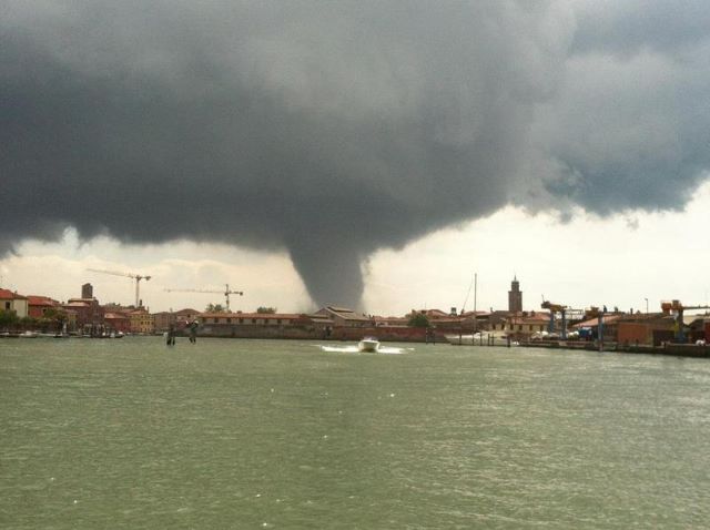 Tornado en Venecia, Italia